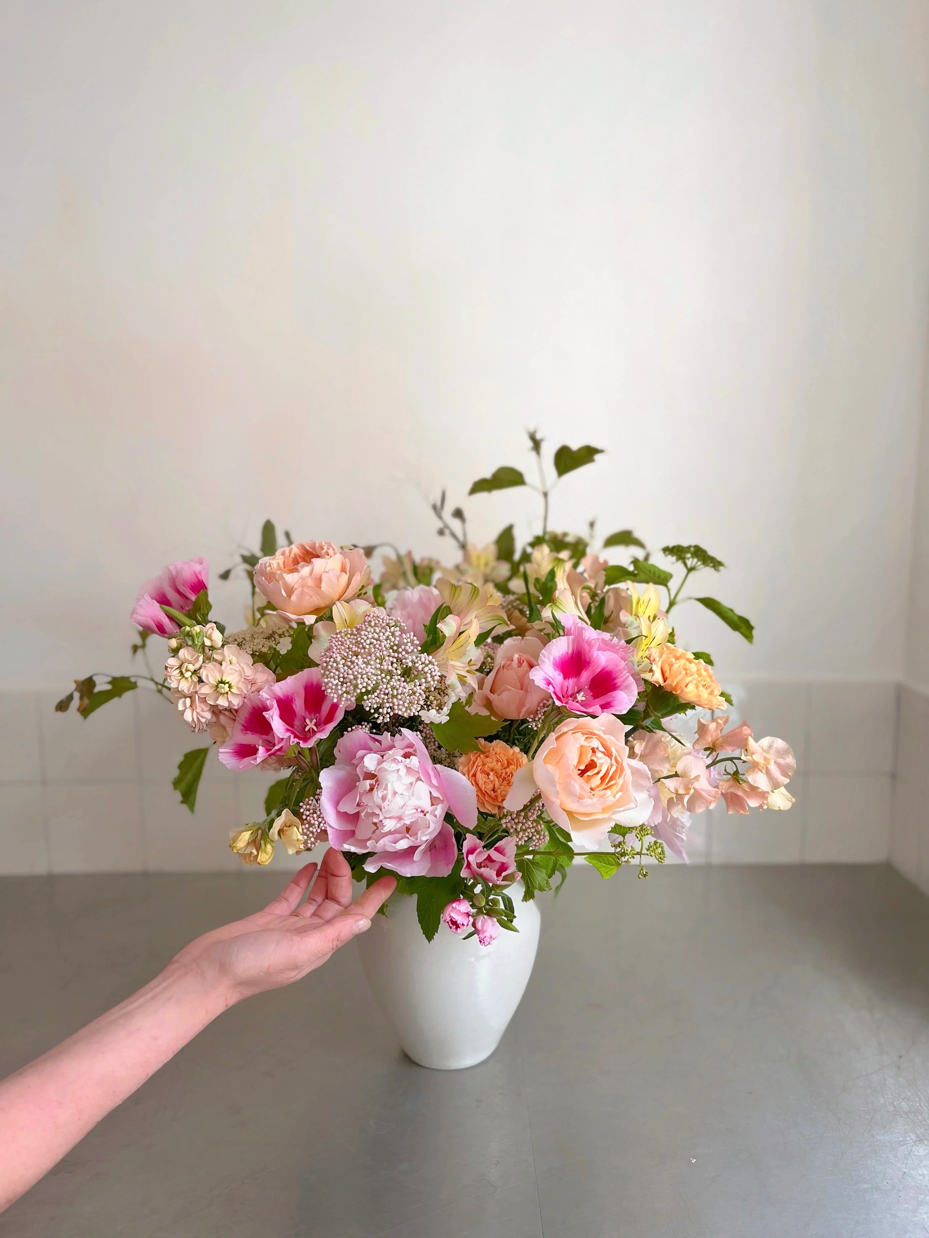 Ensemble bouquet de saison + vase artisanal rond - Image 3